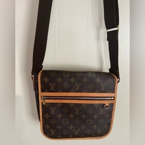 Louis Vuitton LV BOSPHORE MONOGRAM
MESSENGER BAG LIKE NEW vintage crossover
